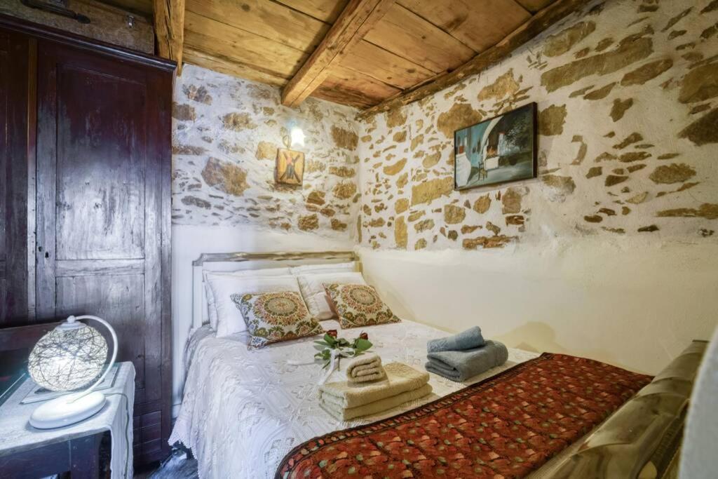 Traditional Cretan Stone House In The Center Of Crete Litos Eksteriør billede