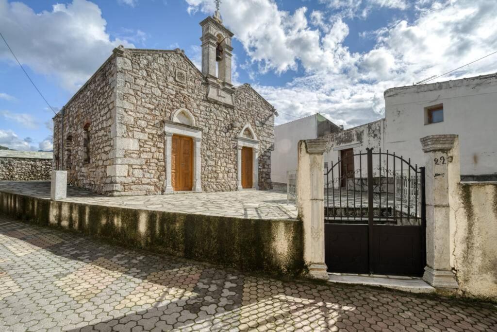 Traditional Cretan Stone House In The Center Of Crete Lejlighed Litos Eksteriør billede